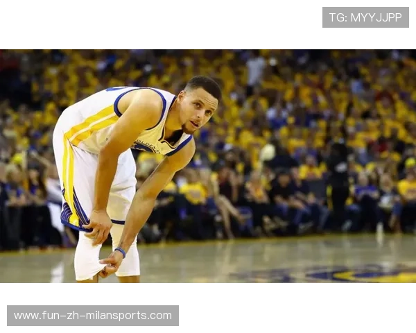 NBA超远Logo三分引全馆尖叫