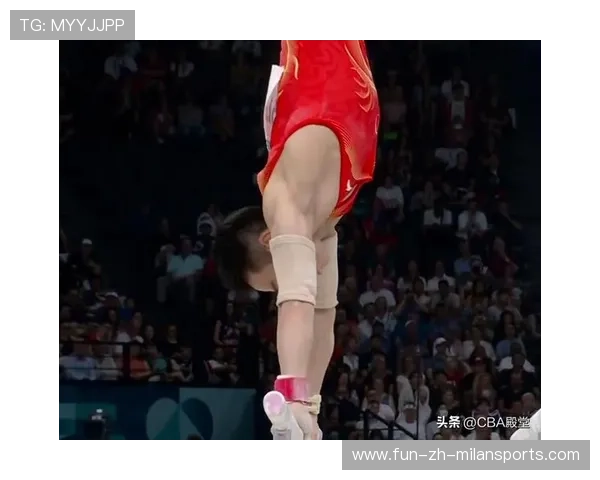体操单杠运动员失手空翻仍成功落地
